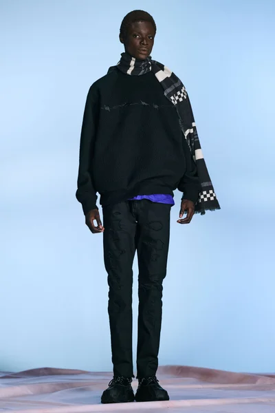 Look 19